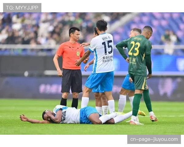 青岛西海岸防守组织混乱 失球数高居联赛前列 青岛西海岸防守组织混乱 失球数高居联赛前列